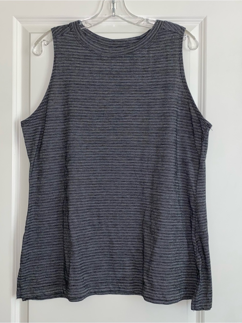 Athletic Works Gray Striped Sleeveless Tank
